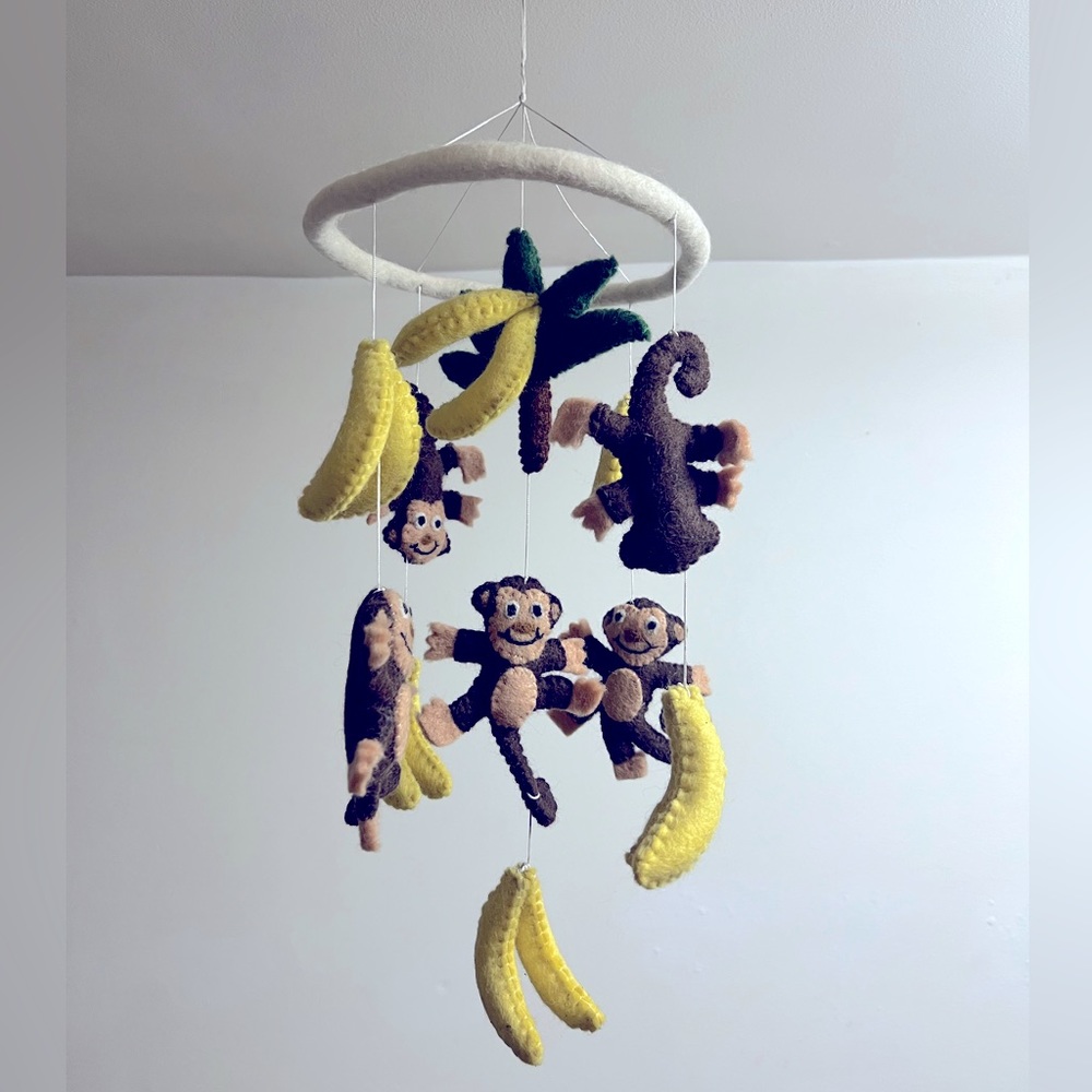 Baby crib mobile. Felt hand made brand new.